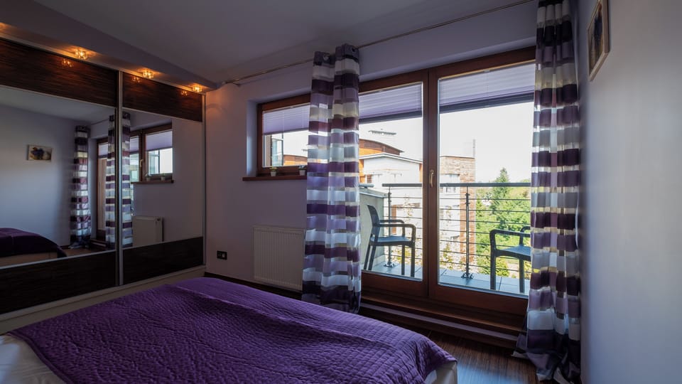 Apartment (25/C12) | Individually decorated, individually furnished, iron/ironing board