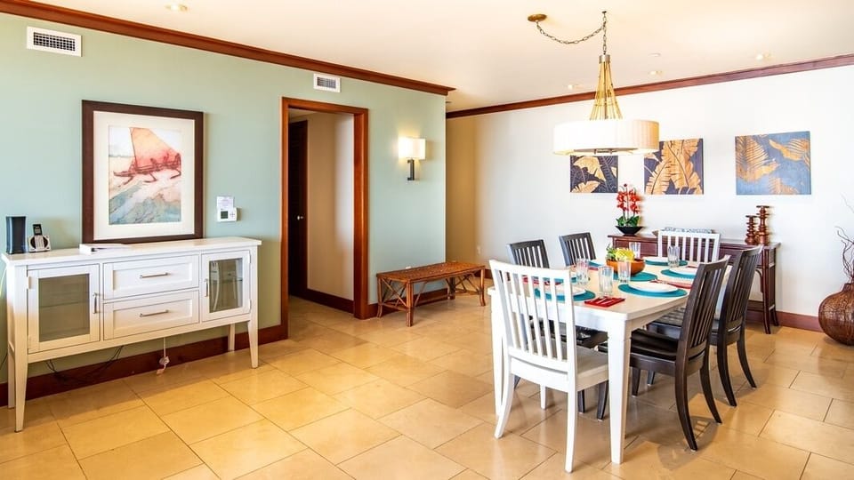 Plenty of room for hosting and relaxing at Ko Olina Beach Villas B609.