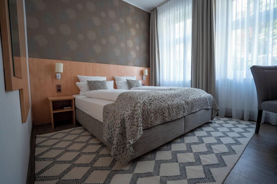 Classic Double Room | Desk, iron/ironing board, free WiFi