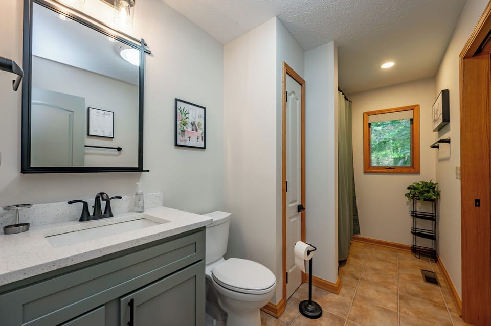 Main Level Shared Bath