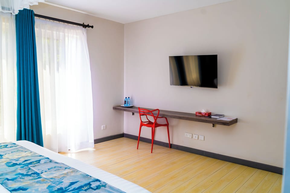 Deluxe Single Room | Desk, laptop workspace, iron/ironing board, free WiFi