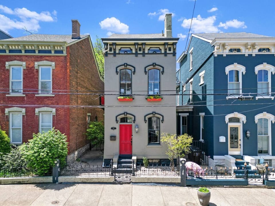 Mannequin on Main | Covington KY!