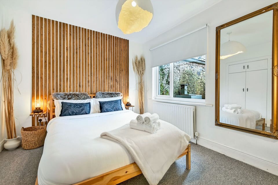 King sized bed
