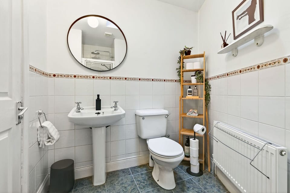 Bathroom with electric shower