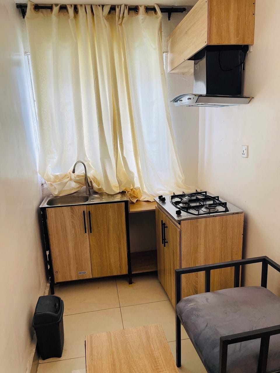 Standard Studio Suite, City View | Private kitchen | Mini-fridge