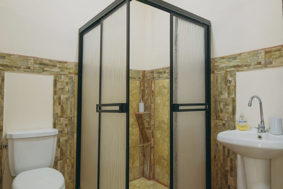 Comfort Room | Bathroom | Towels