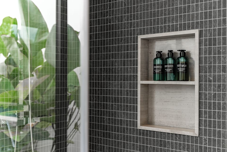 Villa | Bathroom shower