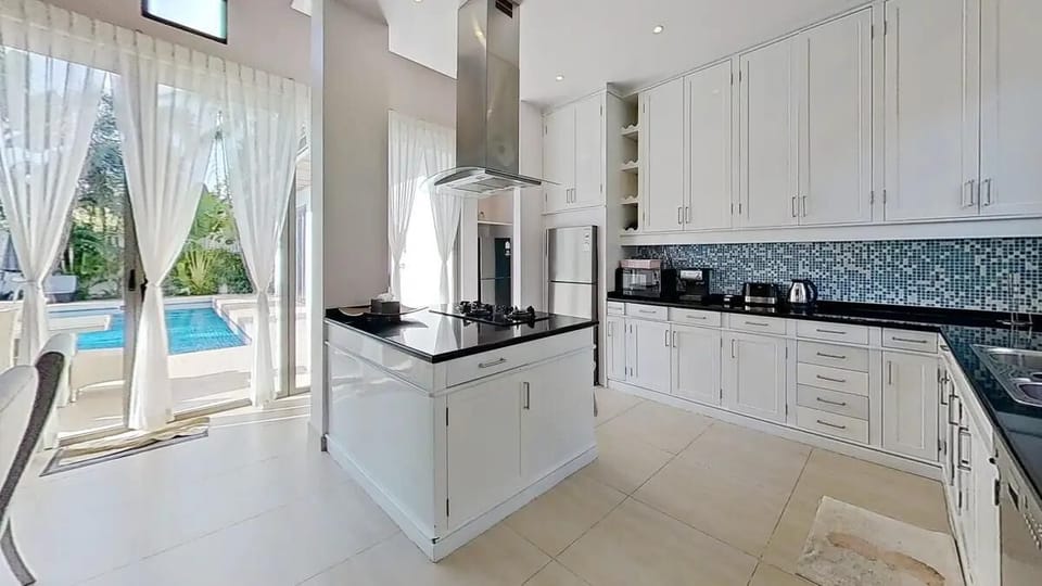 Villa | Iron/ironing board, free WiFi