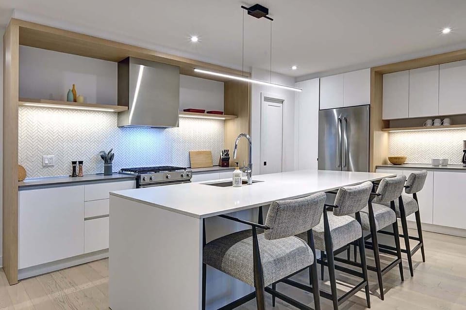 Deluxe Condo, Balcony | Private kitchen | Full-size fridge, microwave, oven, stovetop