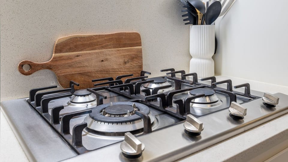 Calling all home chefs—enjoy the precision of a professional-grade gas cooktop, perfect for whipping up a gourmet breakfast or a delicious holiday feast.