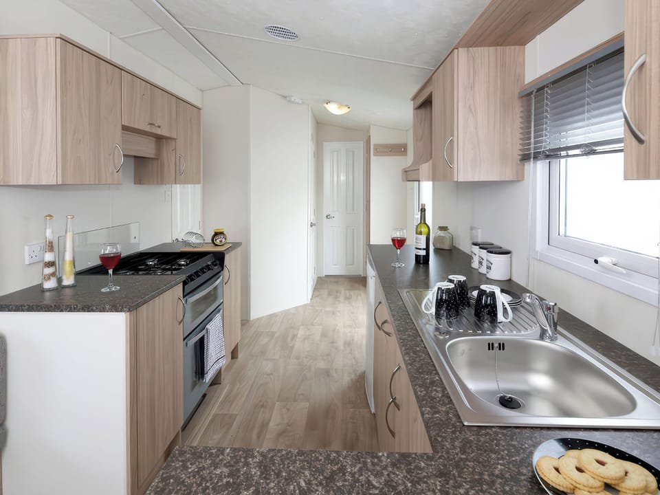 Cottage | Private kitchen | Cookware/dishes/utensils