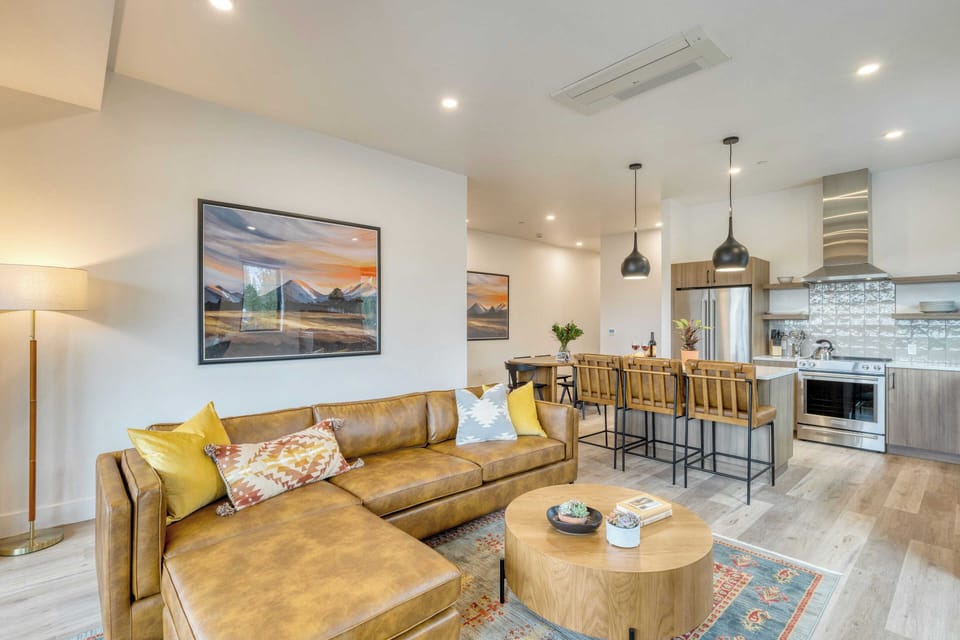 House (5 Bedrooms) | Interior