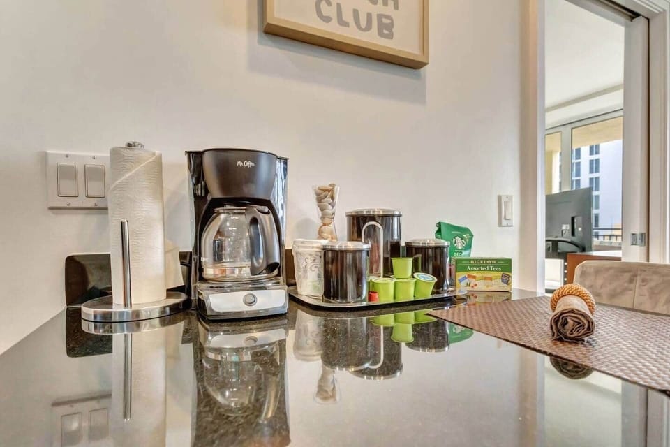 Complimentary coffee & tea, decaf  & regular