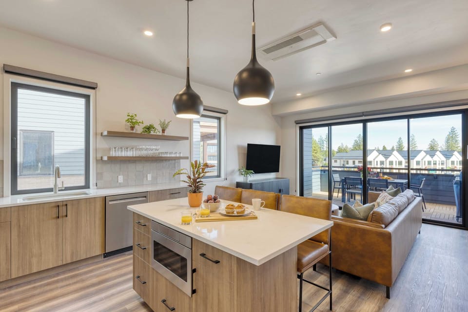 House (5 Bedrooms) | Interior