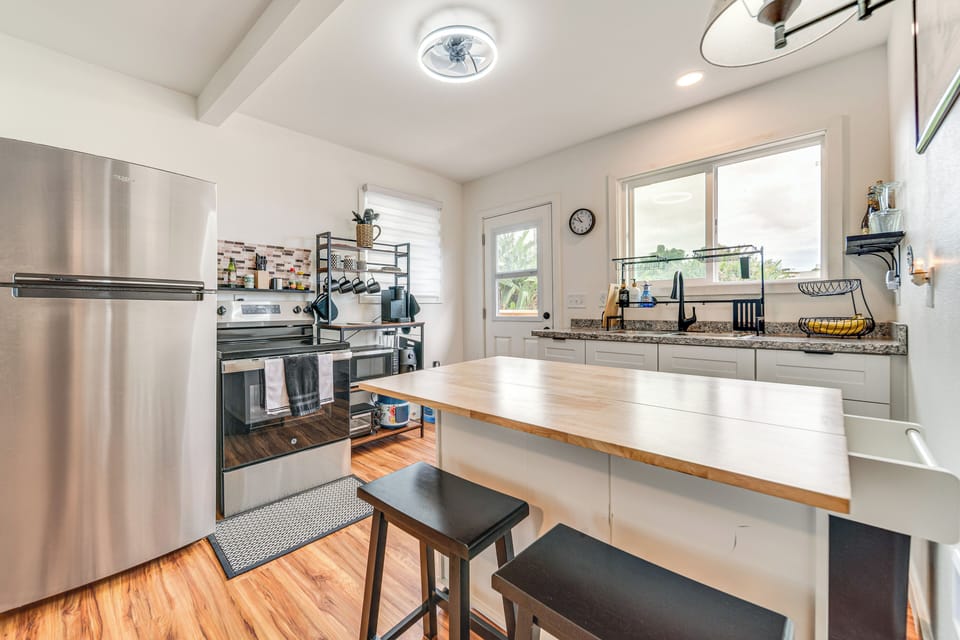 Kitchen | Keurig Coffee Maker | Free WiFi