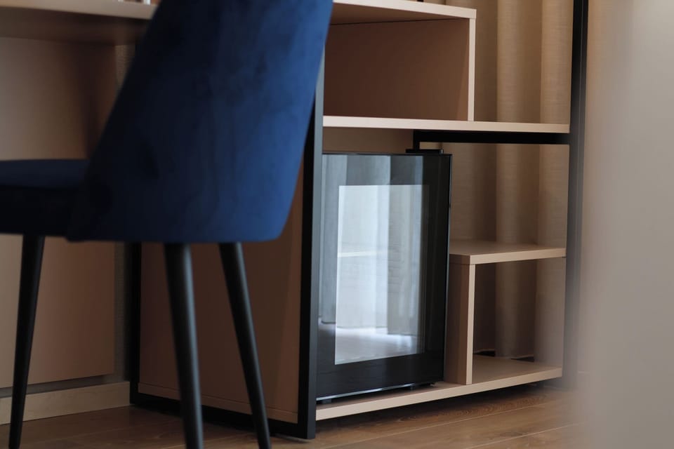 In-room safe, desk, laptop workspace, soundproofing
