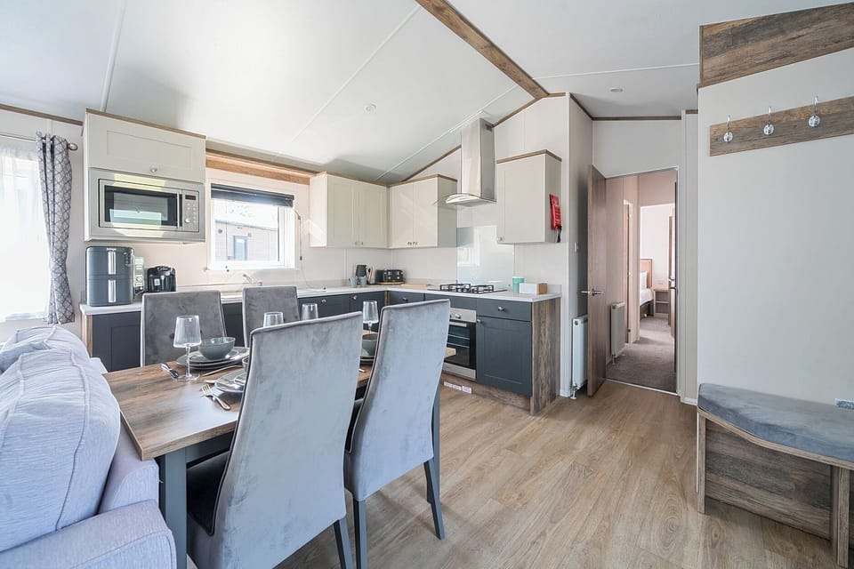 Cottage | Interior