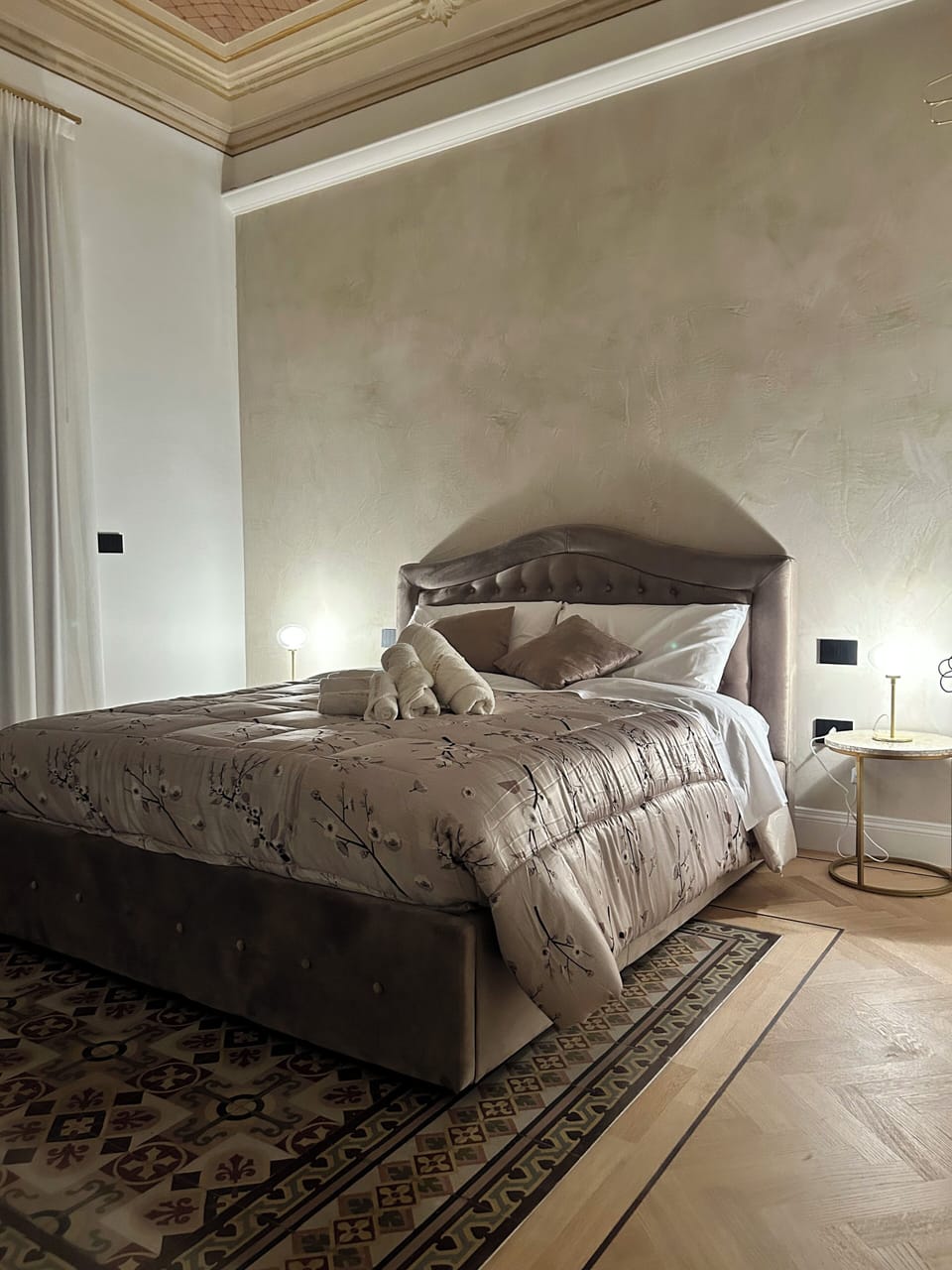 Royal Suite, Balcony, City View | Desk, laptop workspace, blackout drapes, iron/ironing board