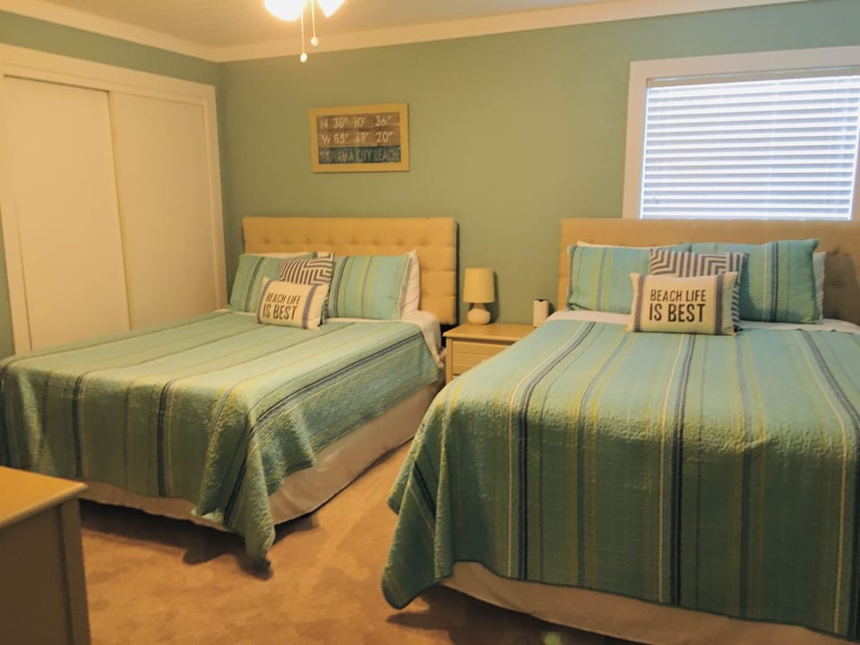 third bedroom 2 queen beds