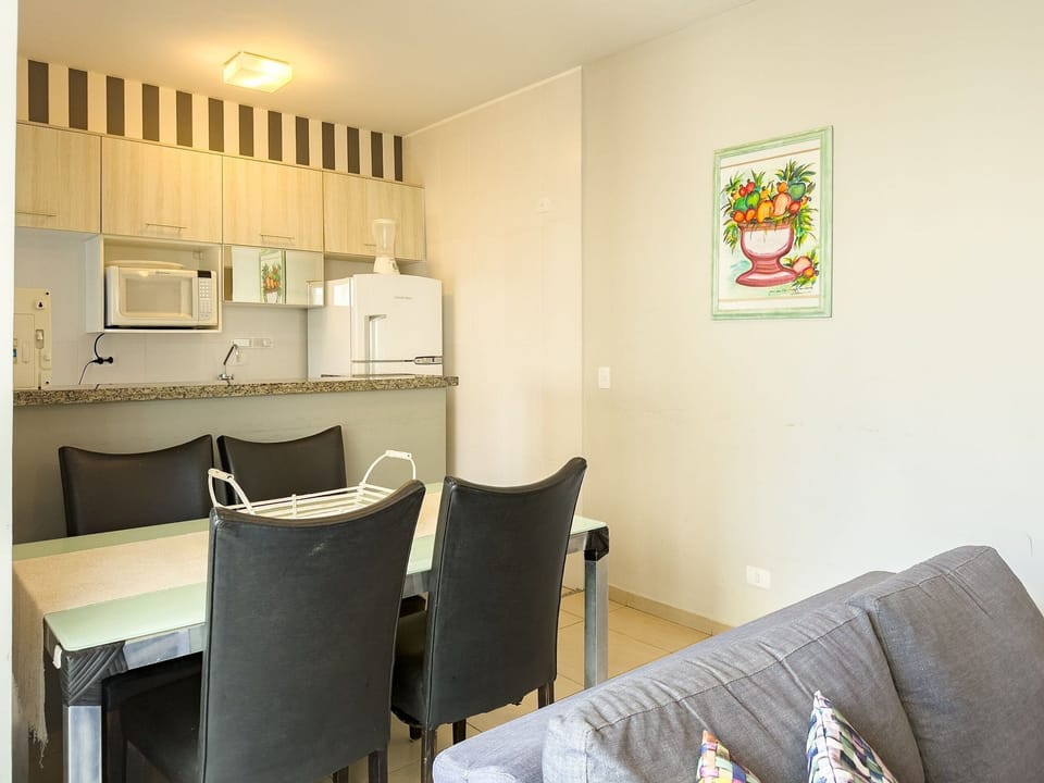 Apartment | Dining
