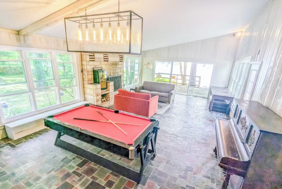 Sun room/Family room - First level 