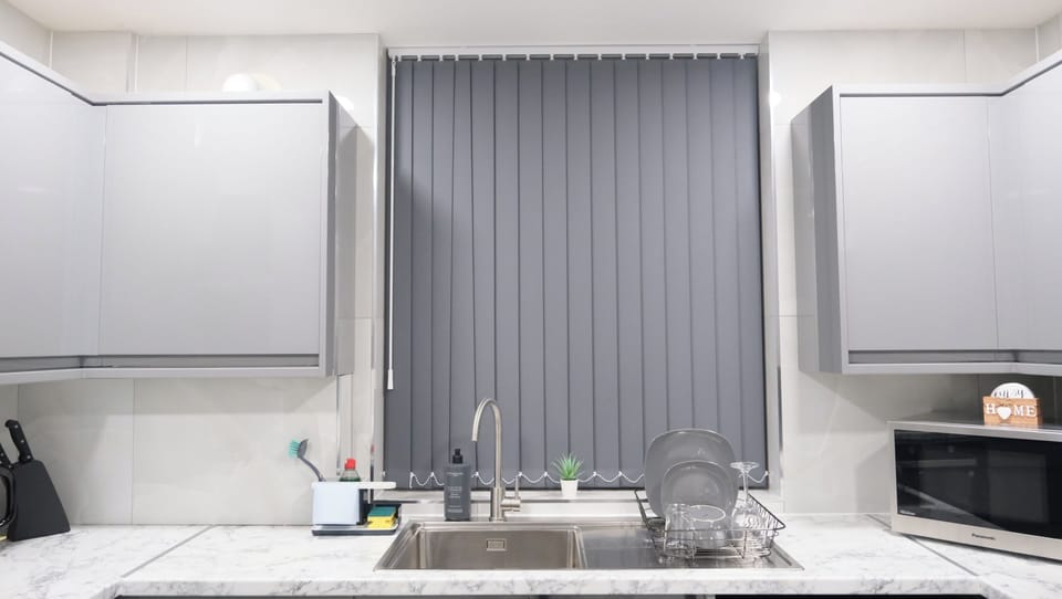 House | Private kitchen | Fridge, microwave, oven, stovetop