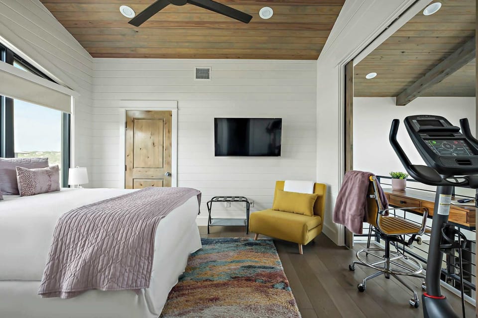 Bedroom 3 - Queen Bed - Loft