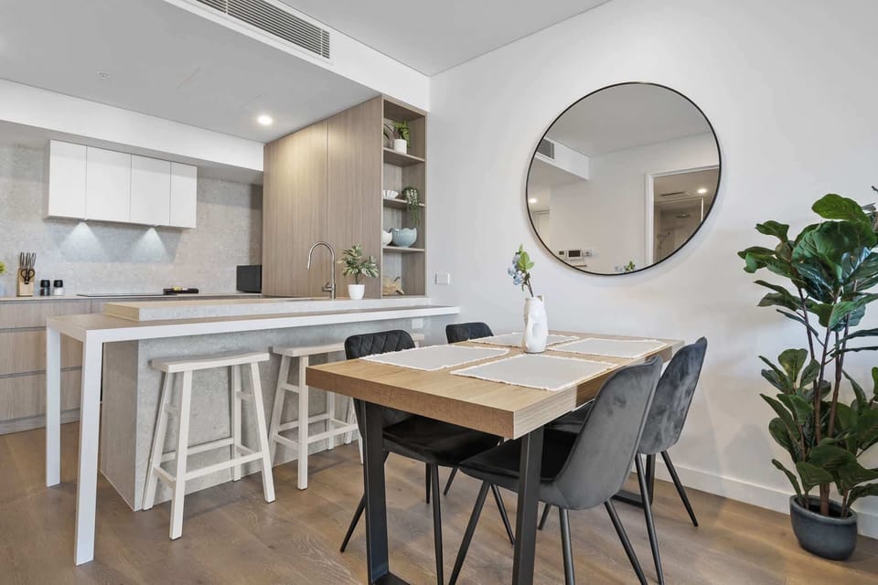 Kitchen/Dining Area