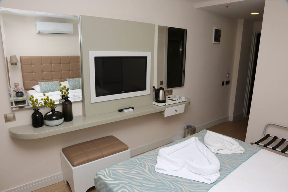 Double or Twin Room with Land View | Minibar, in-room safe, soundproofing, free WiFi