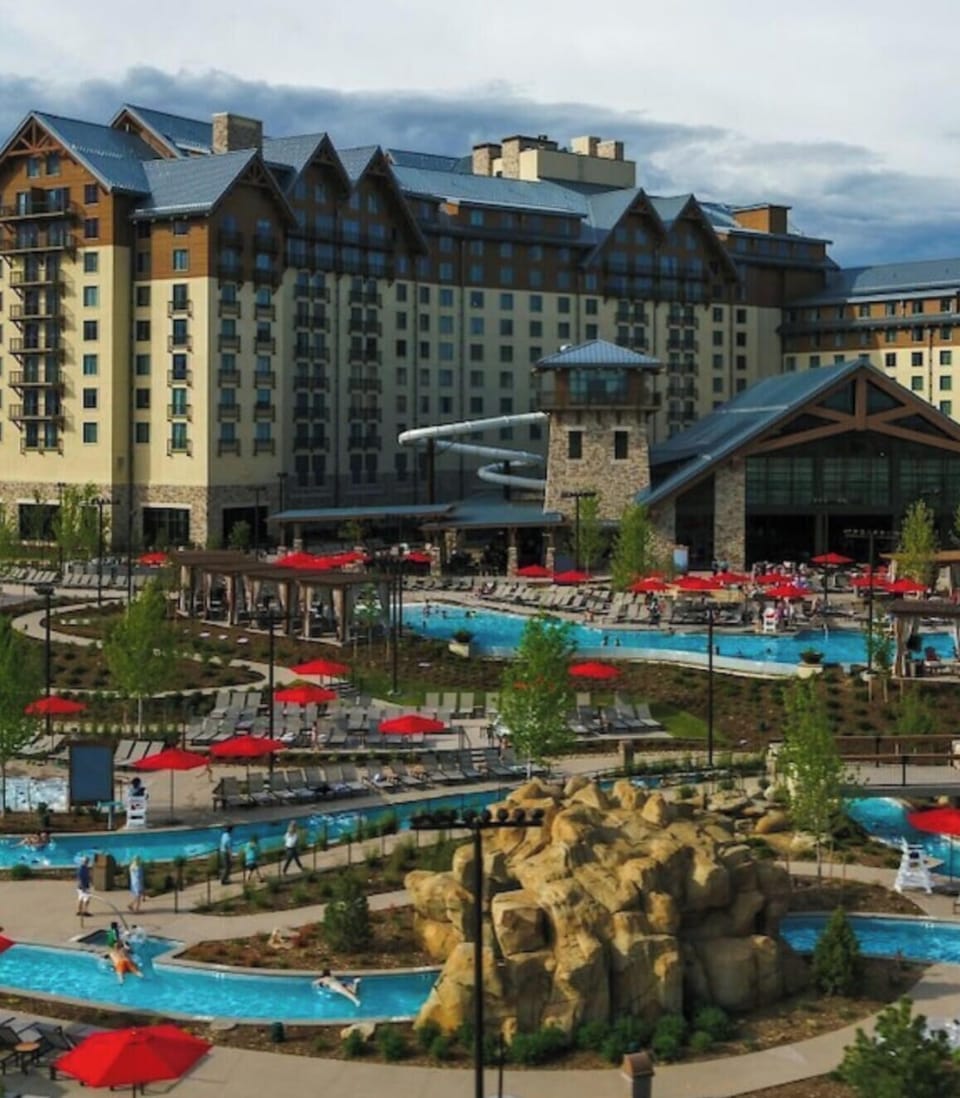 Gaylord resort 10 minutes drive 