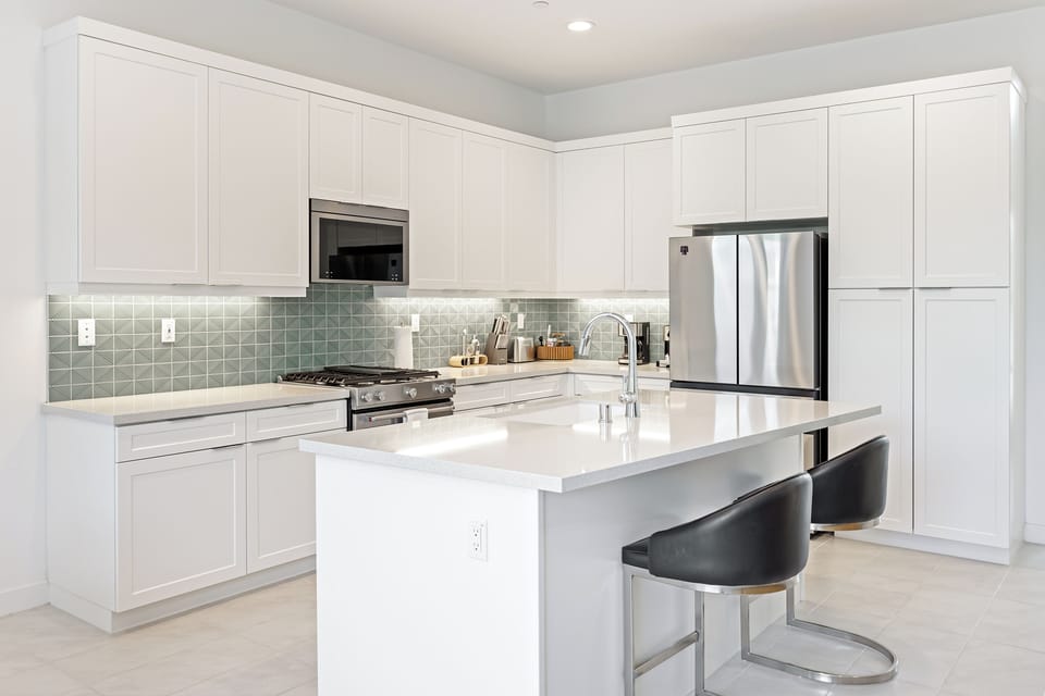 Enjoy casual dining and conversations at the kitchen counter.