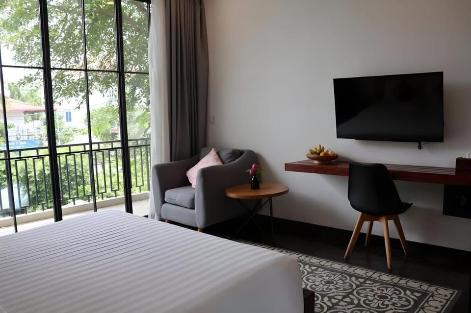 Room, 1 Bedroom, Smoking, Patio | Room amenity