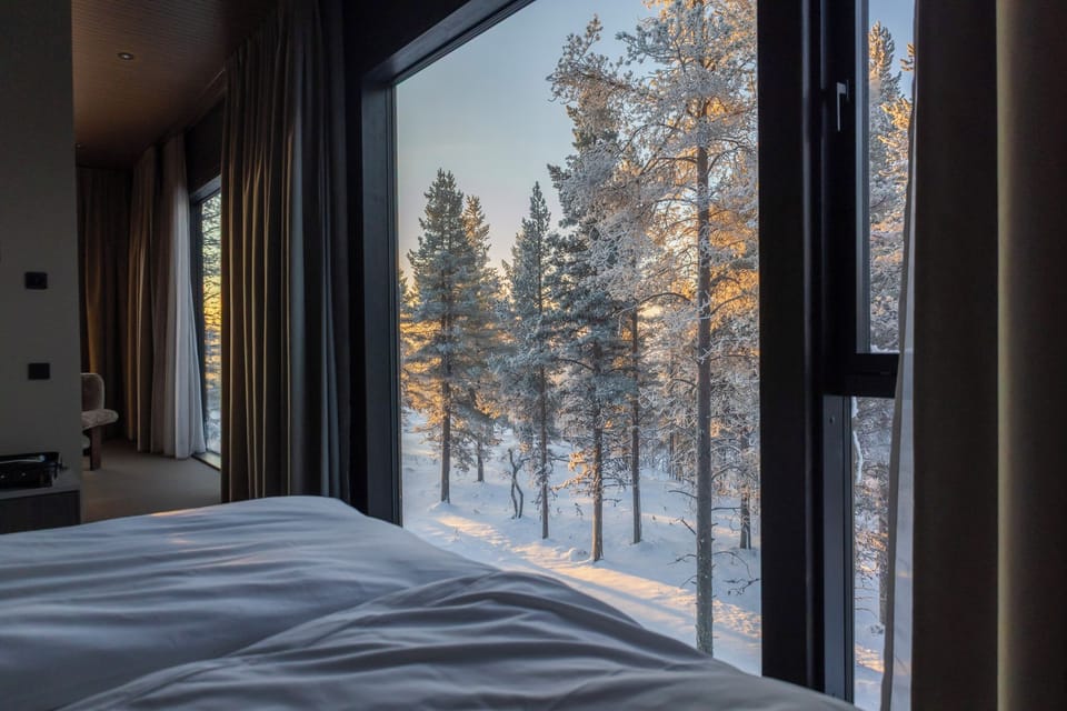 Signature Suite | Premium bedding, minibar, in-room safe, blackout drapes