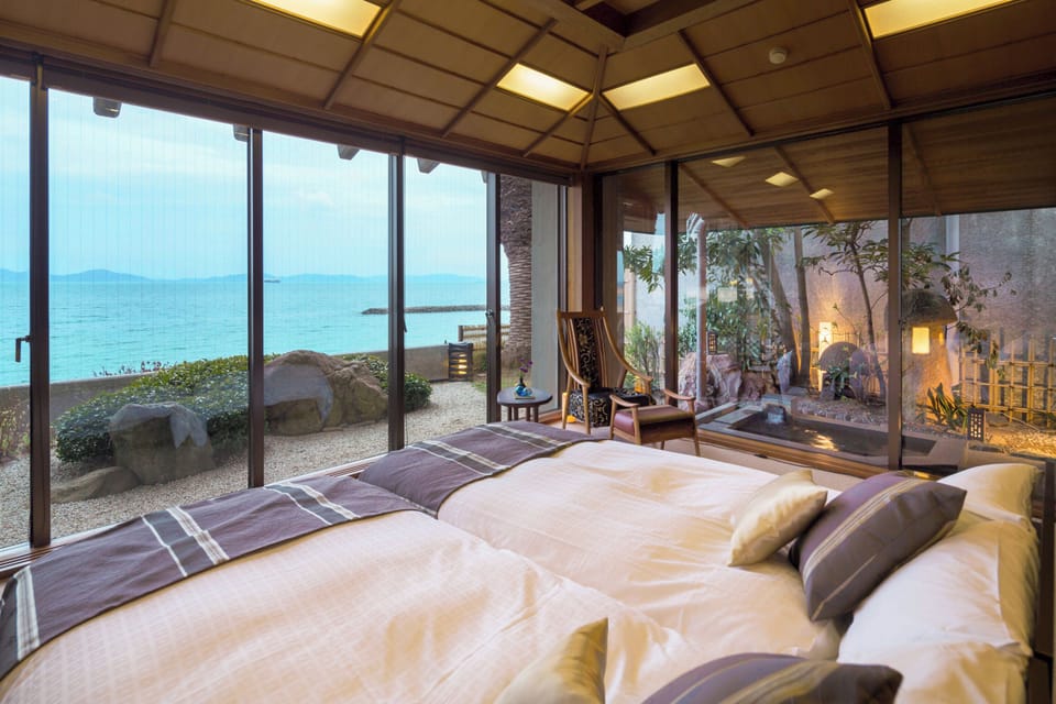 Family Suite, Non Smoking, Ocean View (Kochuan Suite) | Individually decorated, iron/ironing board, free WiFi