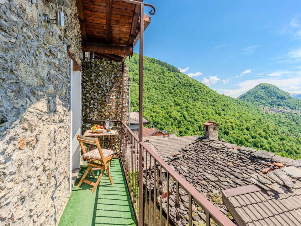 Wall, Hill, Mountain Range, Hill Station, Valley, Village, Slope, Stone Wall, Mountain Village, Ridge
