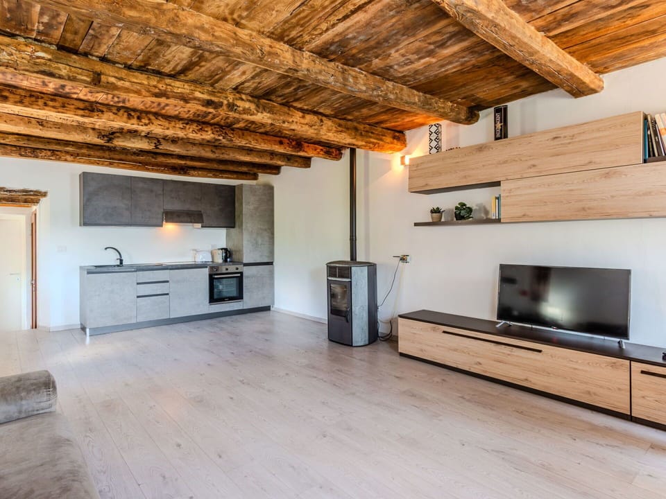 Flooring, Wood, Floor, Ceiling, Wood Flooring, Interior Design, Furniture, Room, Hardwood, Laminate Flooring