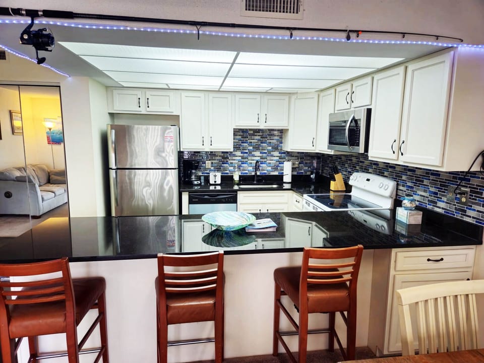 KITCHEN-AREA-ANGELFISH 109