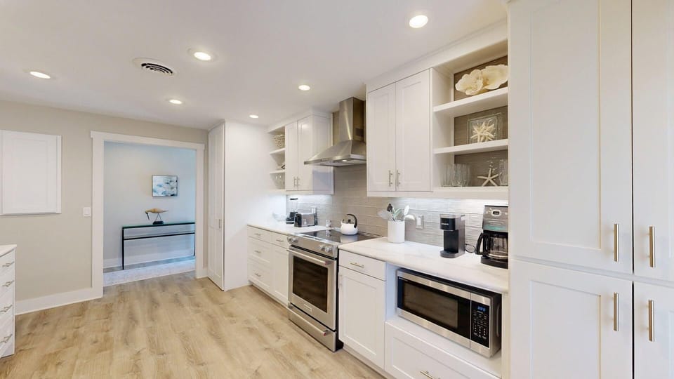 Fully Stocked Kitchen
