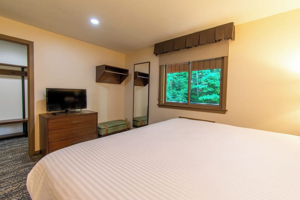 Family Quadruple Room, Balcony | Free WiFi
