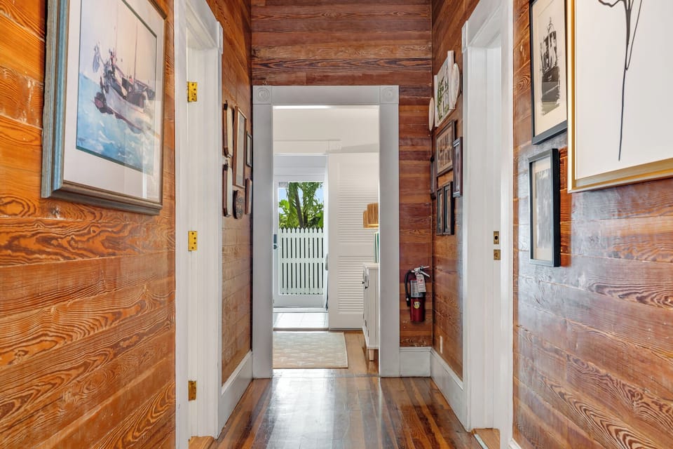 Dade County Pine walls