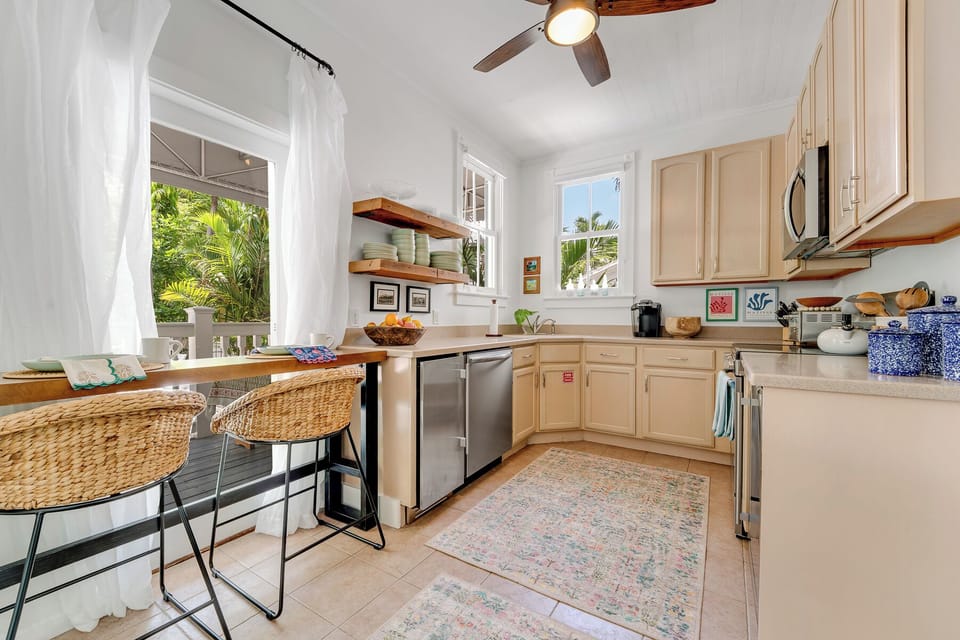 Fully equipped kitchen