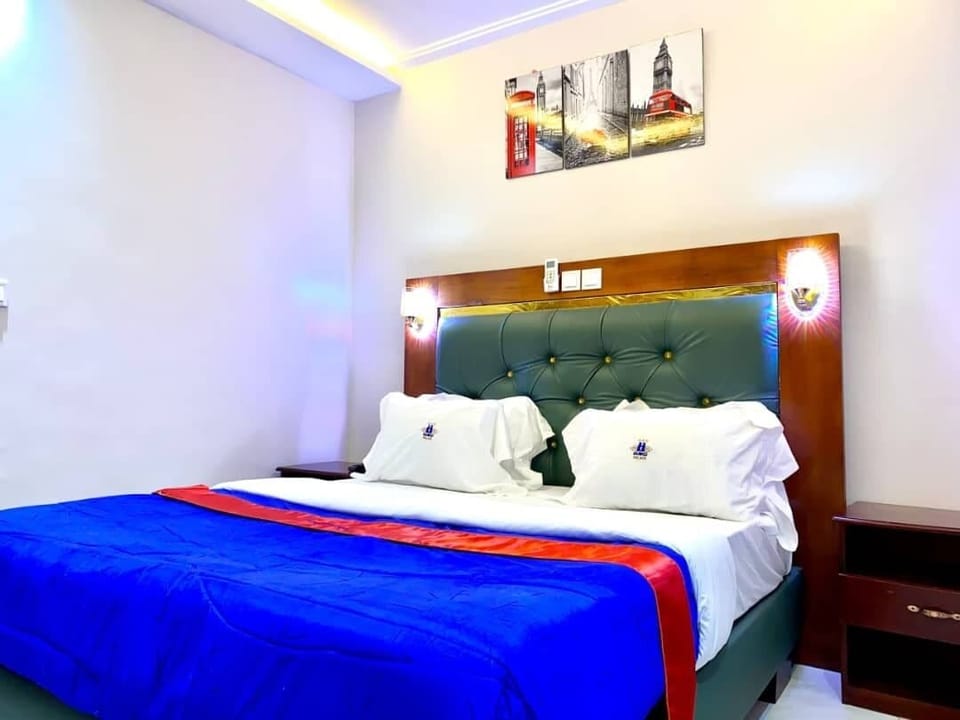 Superior Room | In-room safe, desk, laptop workspace, soundproofing