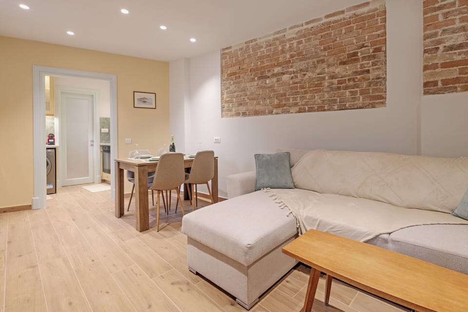Luxury Apartment, 1 Bedroom, Kitchen | Living area