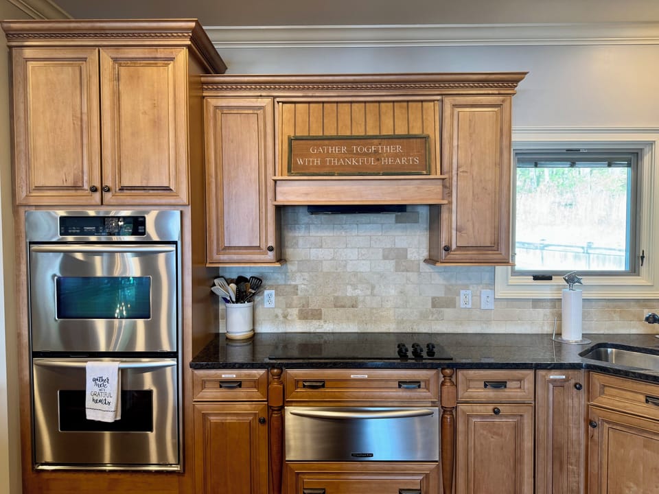 The kitchen has all highend appliances for the chef in the family. 