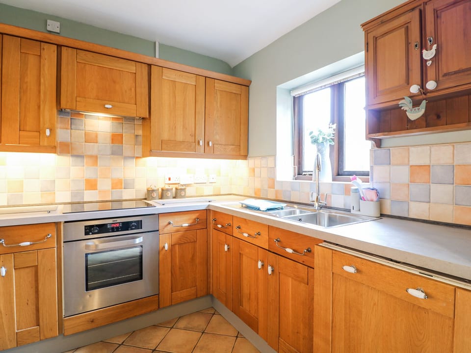 Dishwasher, cookware/dishes/utensils