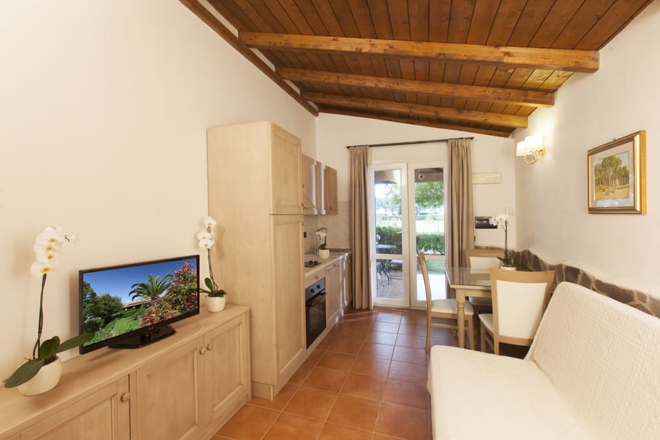 Two Bedroom Apartment for 4 people | Living room | 32-inch flat-screen TV with cable channels, TV