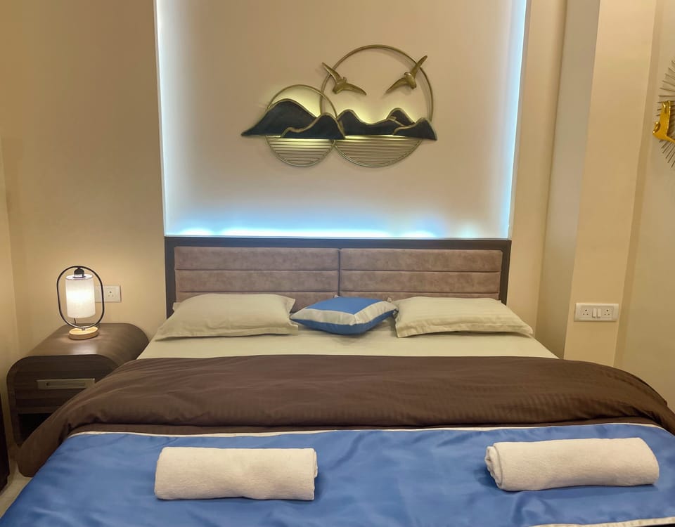Double Room | Individually decorated, individually furnished, desk, iron/ironing board