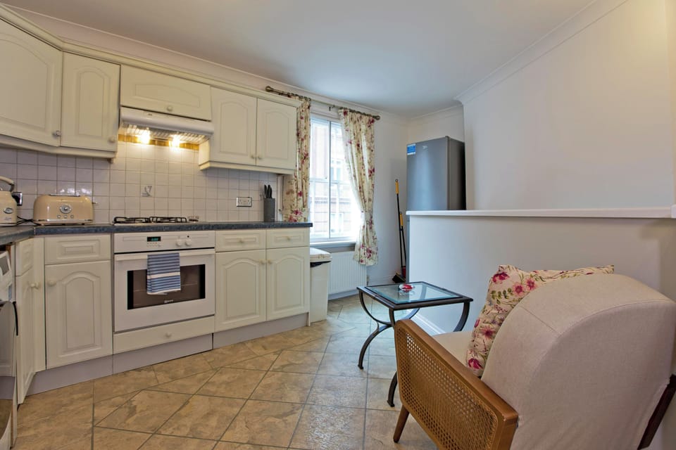 Apartment | Private kitchen | Electric kettle