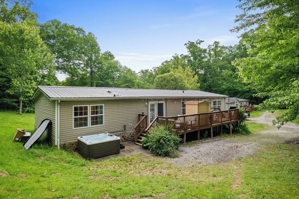A backyard made for both play and peace—perfect for families and groups.