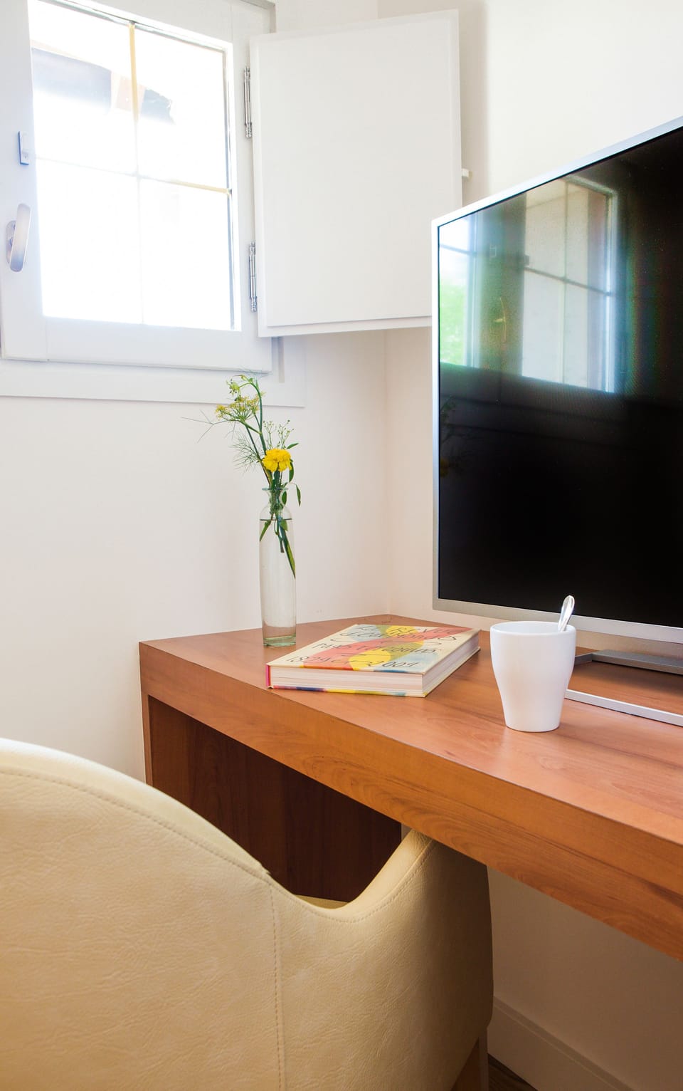 Comfort Double Room, 1 Bedroom | Television